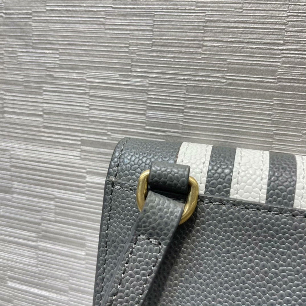Classic four-bar mobile phone bag